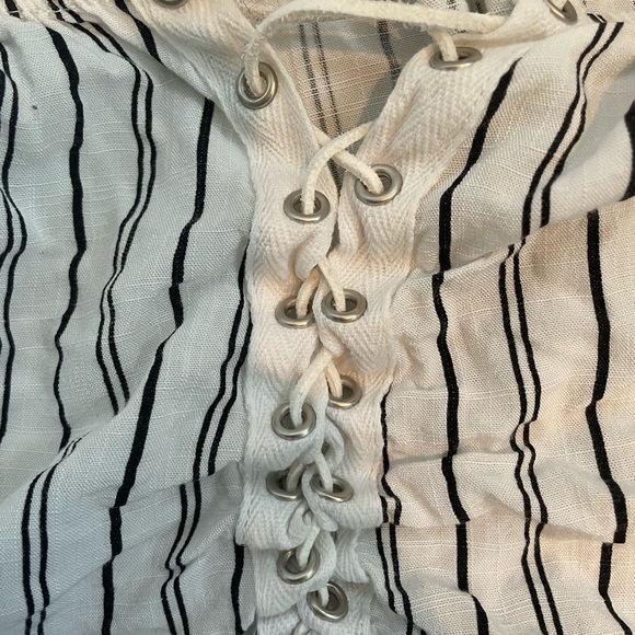 Ruched Striped Tie Crop Long Sleeve - Picture 3 of 6
